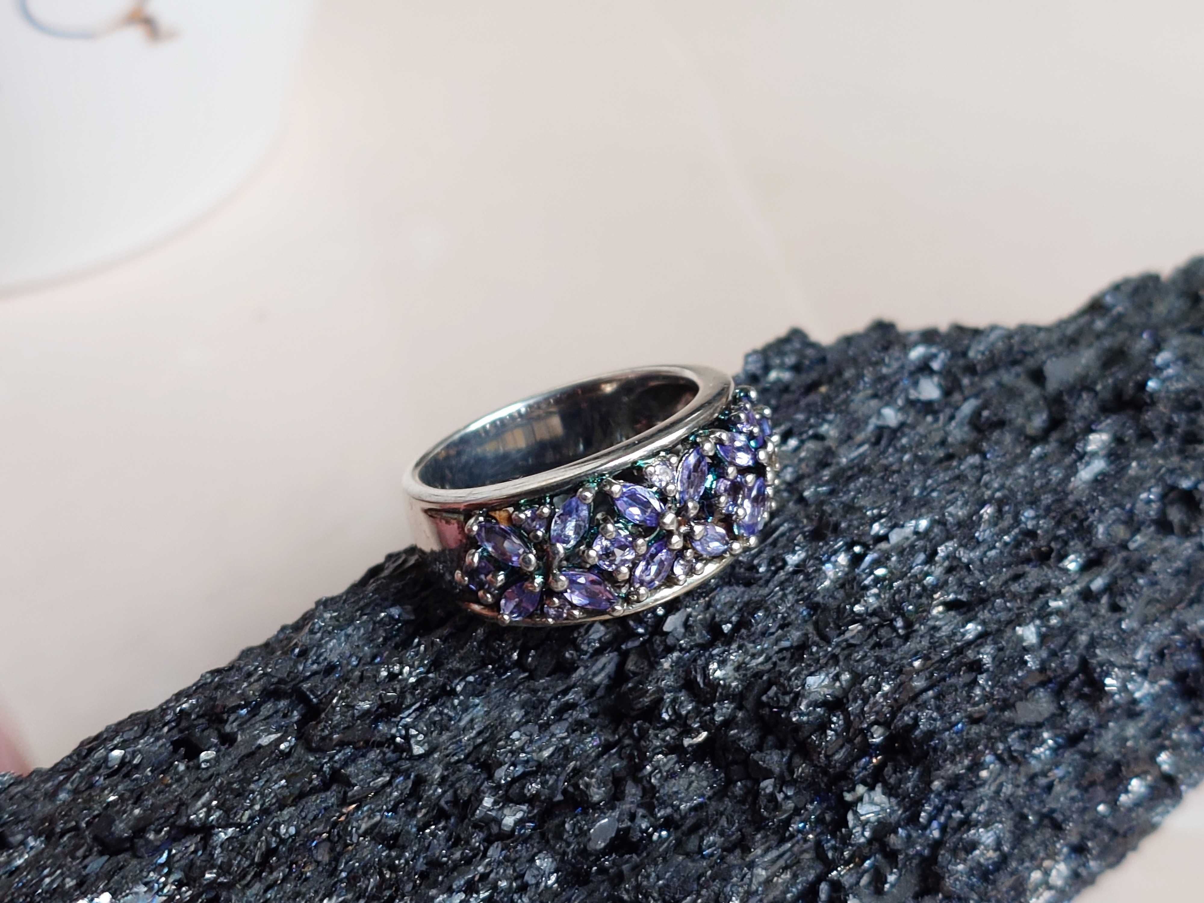 Inel superb din argint rodinat cu cubic zirconii Ametist