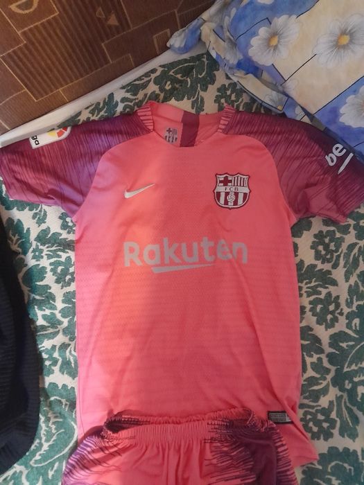 Vând costum Nike fotbal Barcelona original