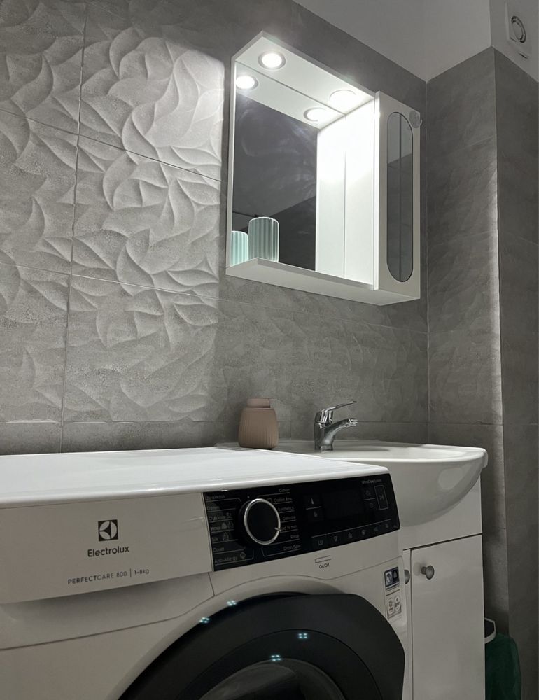 Inchiriez apartament 2 camere 50 mp