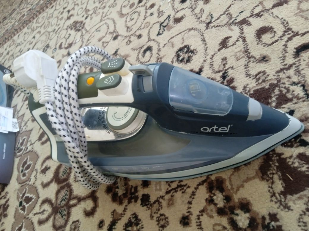 Утюг ART-SI-9501 продаю срочно!!!