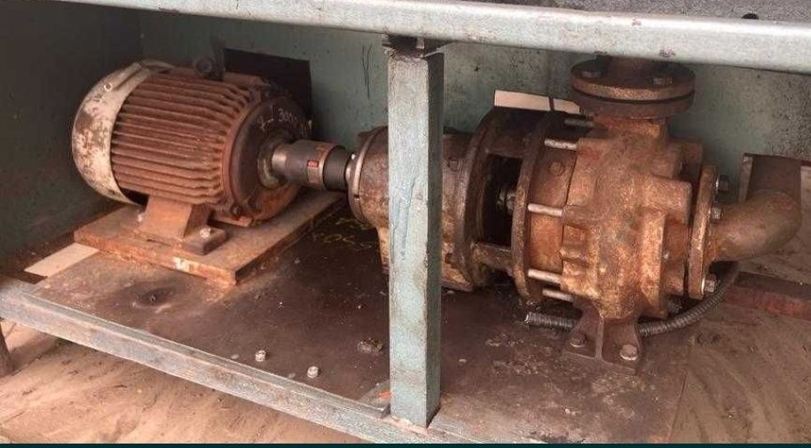 Pompă 3  țoli cu suport