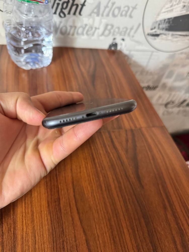 Iphone 11 128 qora