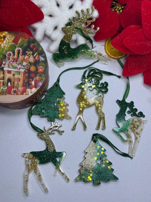 Set 6 ornamente de rasina Craciun