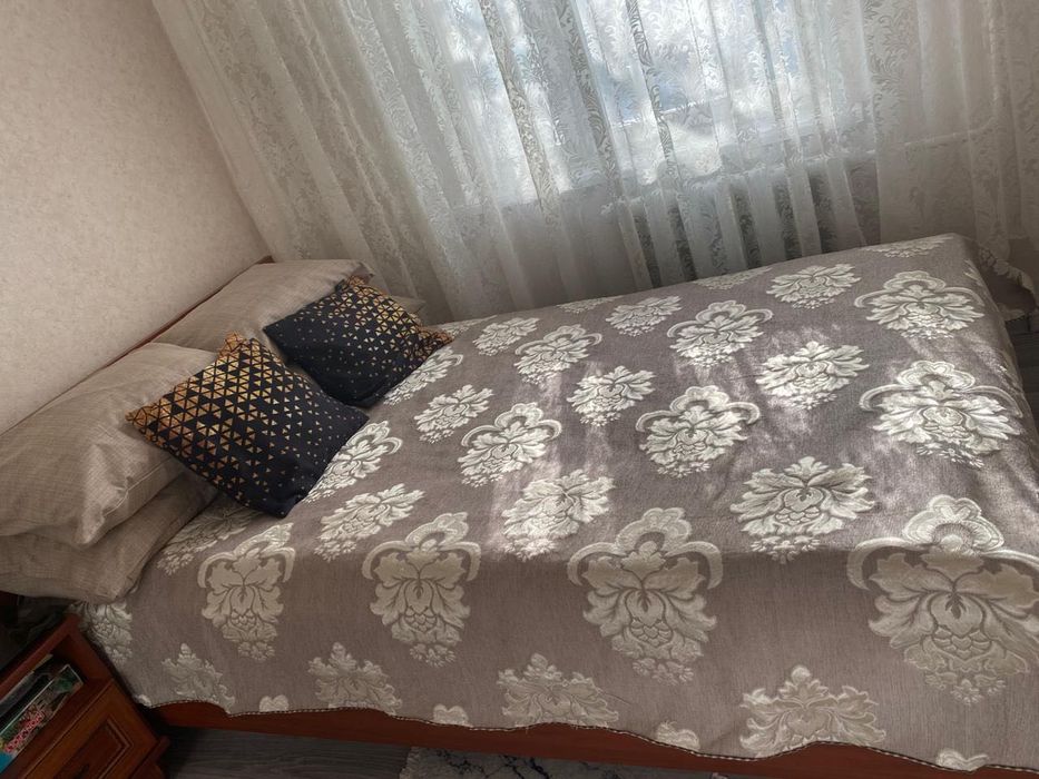 Кровать с тумбой