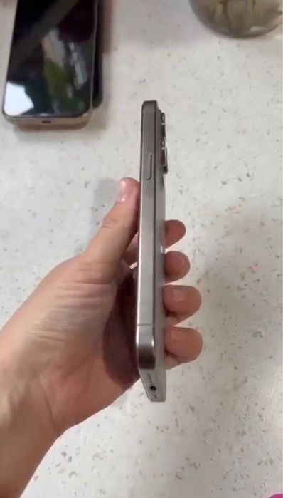 Vand iphone 15 pro max 256gb