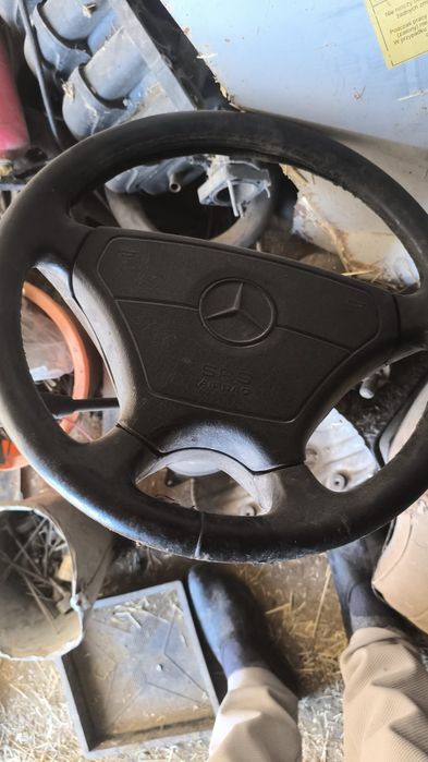 Продам запчасти от Мерседес 124