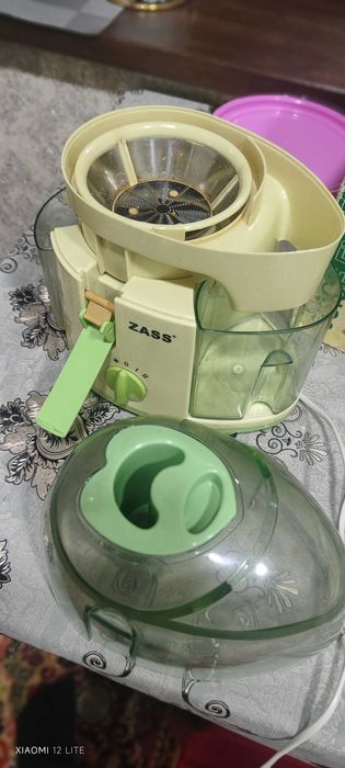 Соковыжималка от бренда ZASS