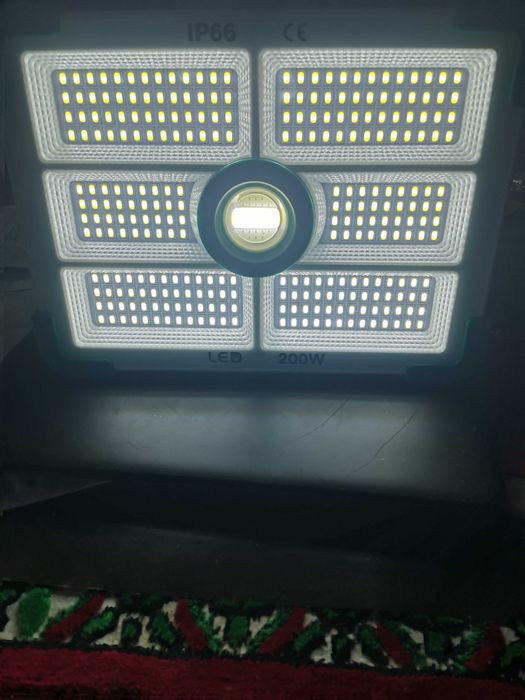 Lampa solara portabila