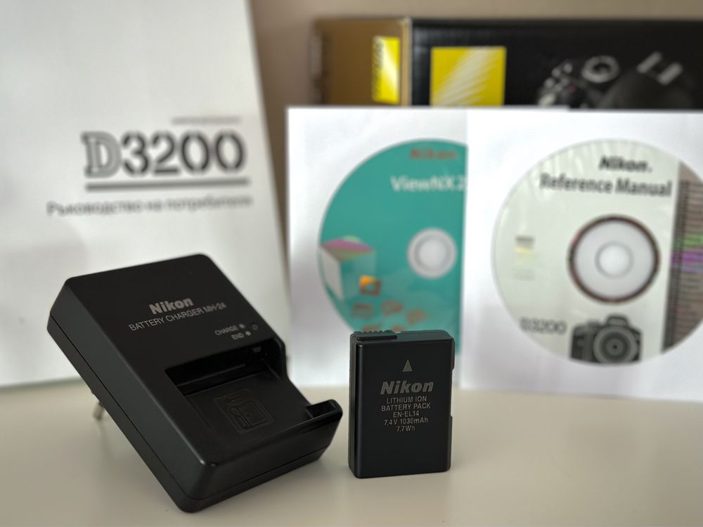 Nikon D3200 18-55 VR II Kit + чанта