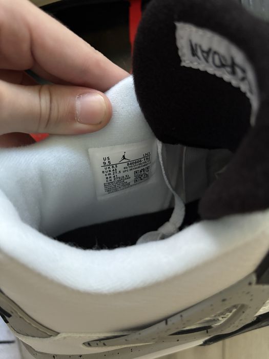 Jordan 4 marimea 43