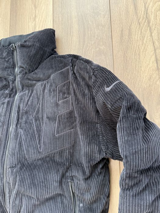 Оригинално дамско зимно яке NIKE, XS/S размер