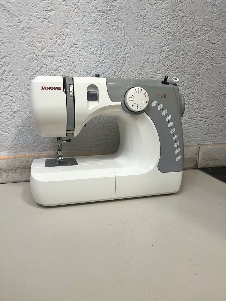 Швейная машинка Janome 639X