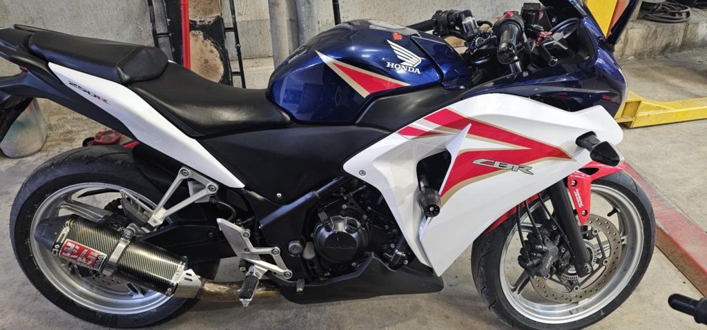 Продавам HONDA 250RA