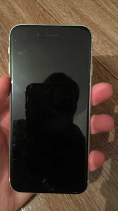 Iphone se2020 срочно