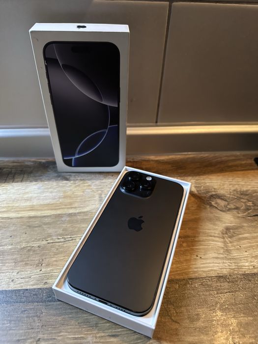 Продам iPhone 16 Pro Max