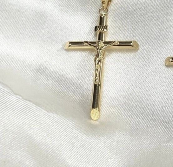 Vând lant bărbătesc cu cruce 14k.   Nu negociez