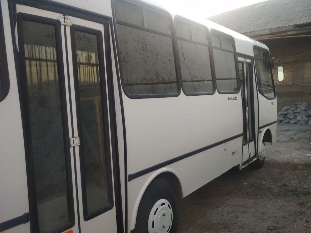 Avtobus 37 FVR 33 PLX