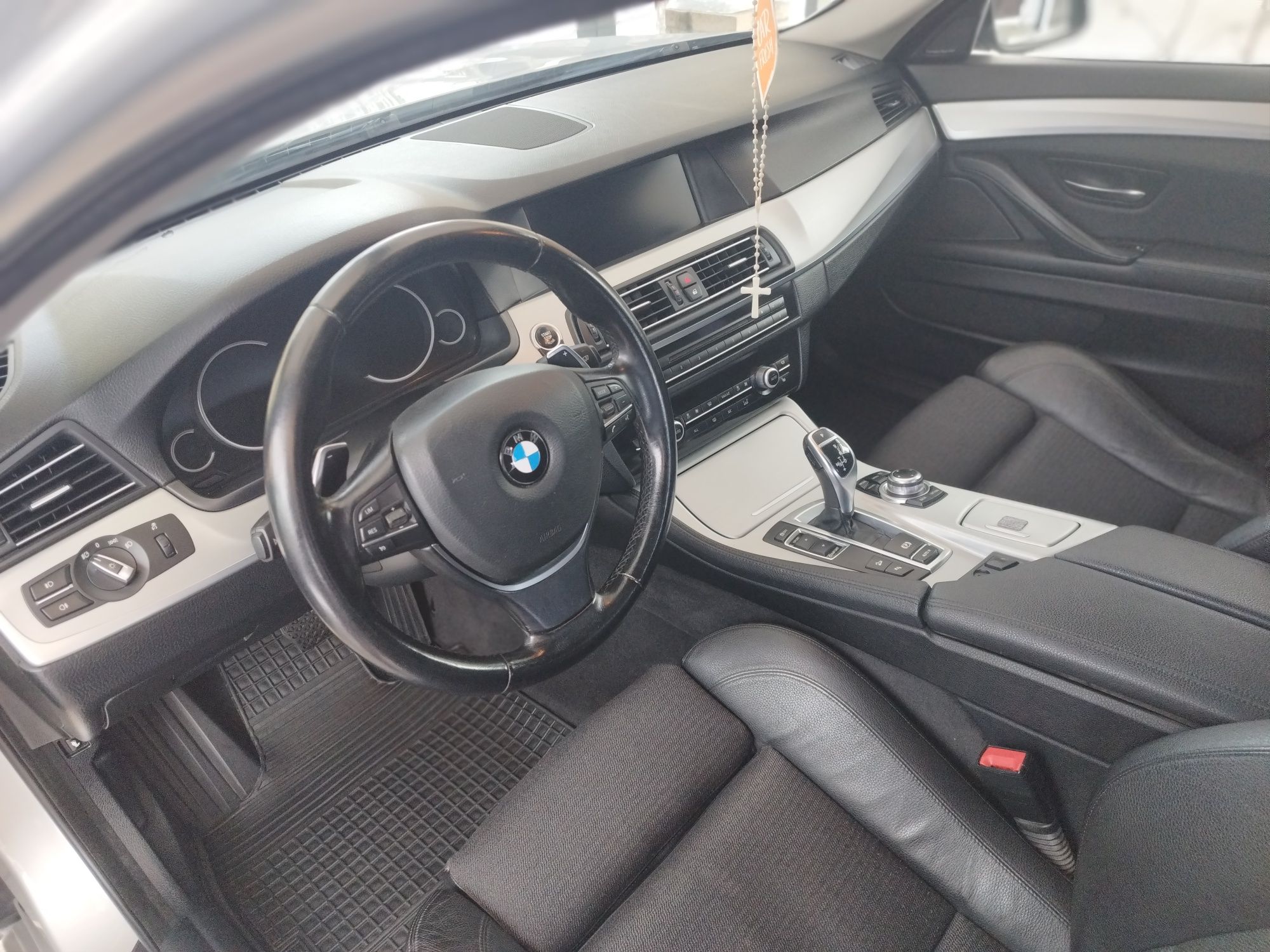 Vând BMW F10 2014