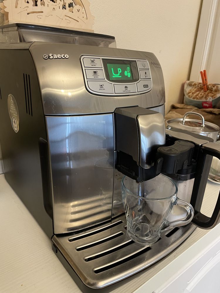 Espressor automat Philips Intelia one touch Cappuccino