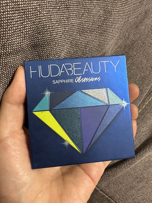 Тени Huda beauty