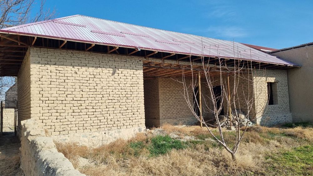 Курилиши тугалланмаган ховли сотилади