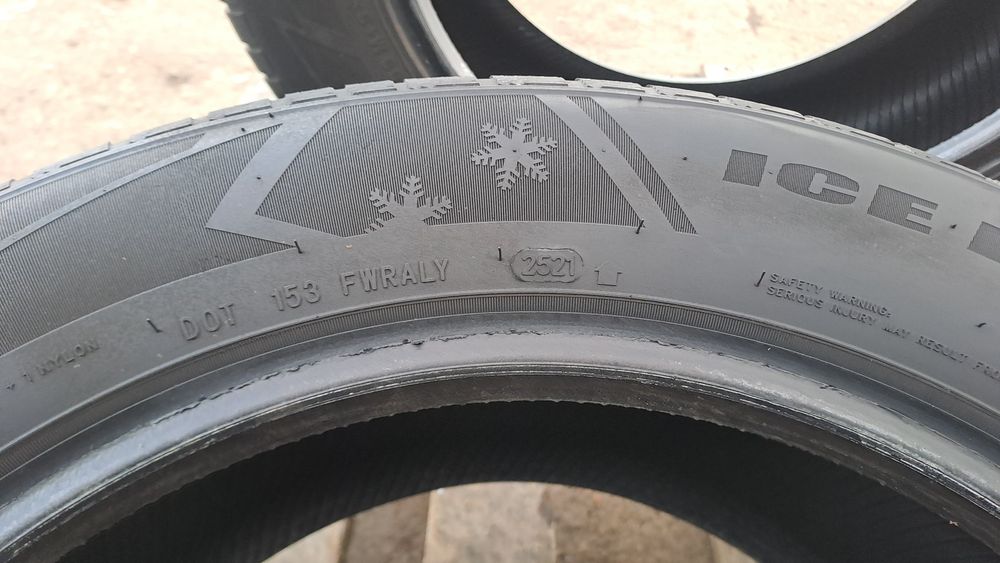 2бр. Зимни 235/55/17 Sailun ICE BLAZER