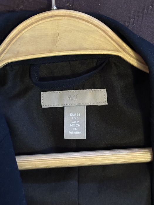 Тъмни дамски палта