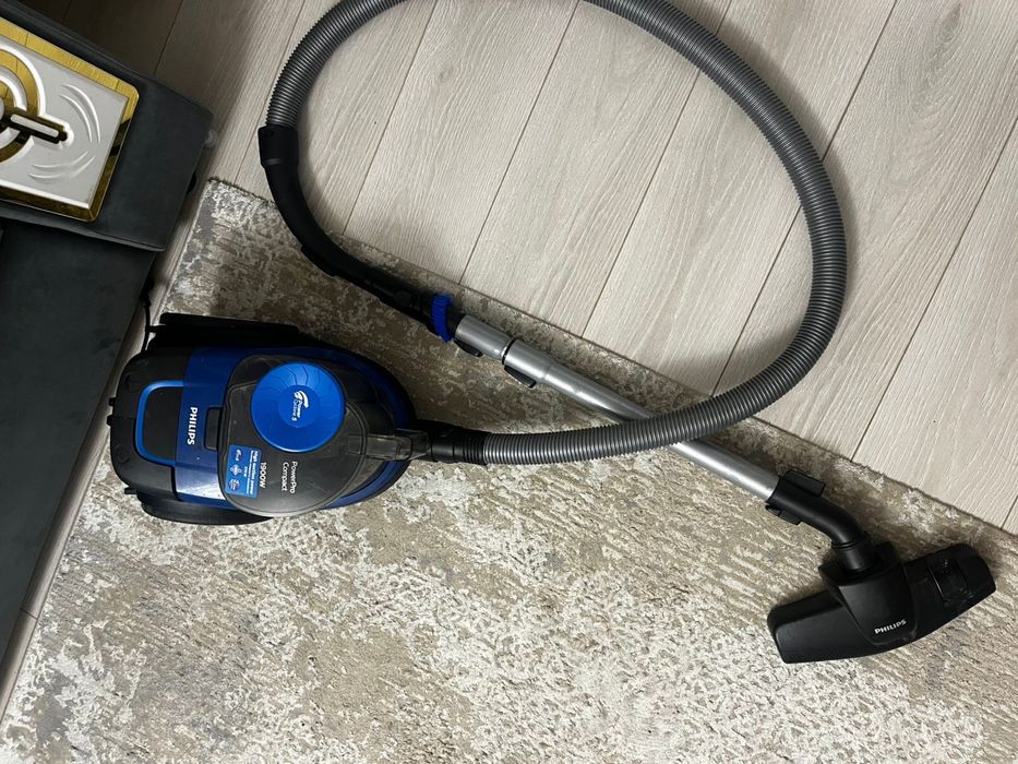 Пылесос б/у Philips торг есть