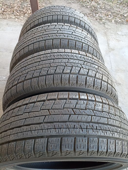 Зимние шины Yokohama 235/45 R18