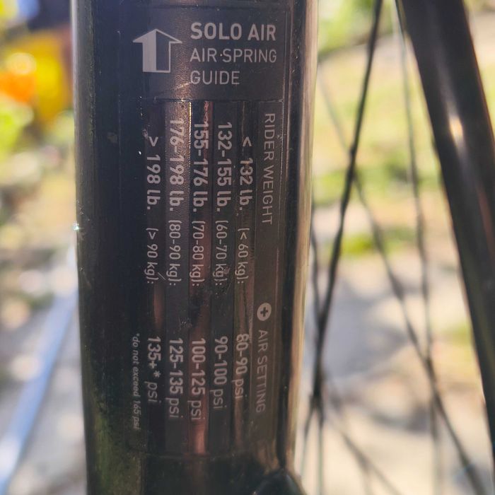 !!Vând urgent!! Bicicleta Pinaccle Cobalt 3 furca Rockshox WTB