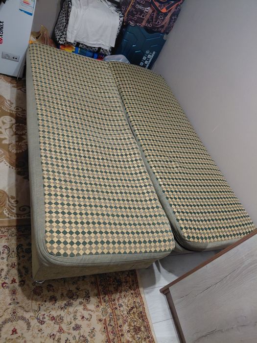 Продаётся диван в хорошем состоянии