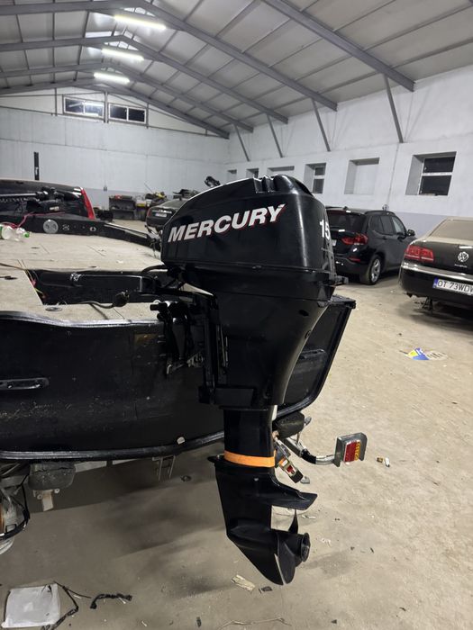Schimb motor mercury 15 cai cu motor 25 cai