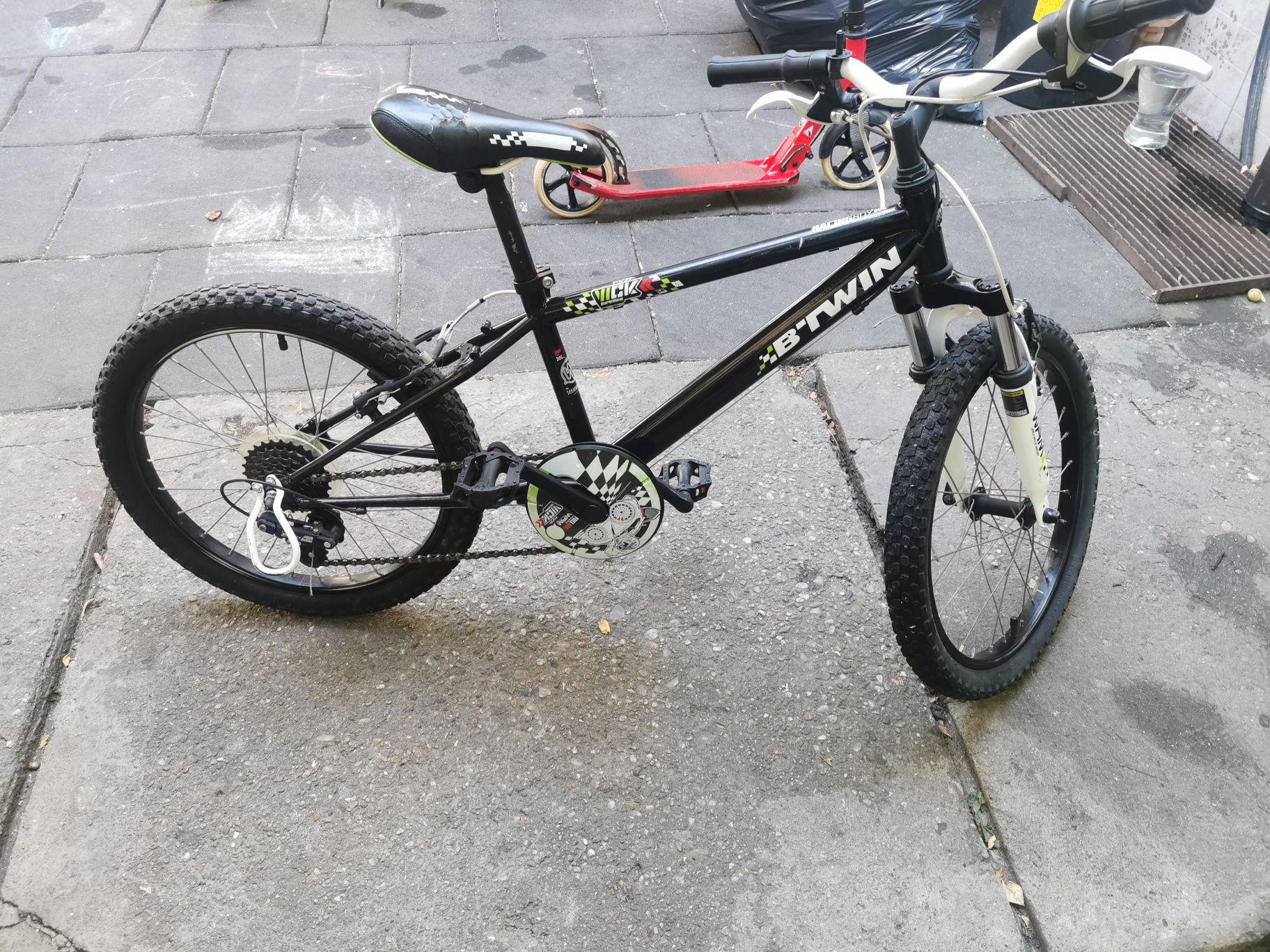 Bicicleta copii 5- 8 ani