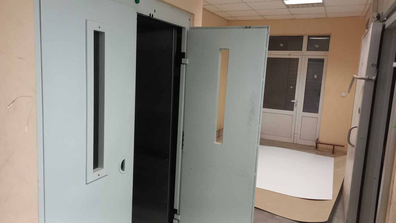 Продава се Склад в Добрич, Градска болница - 600 кв.м за 442 €/кв.м - Снимка #6