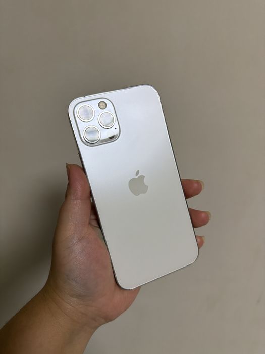 Продам айфон 12 про