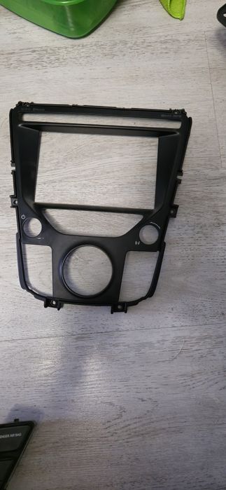 Vând kit audio hyundai i40