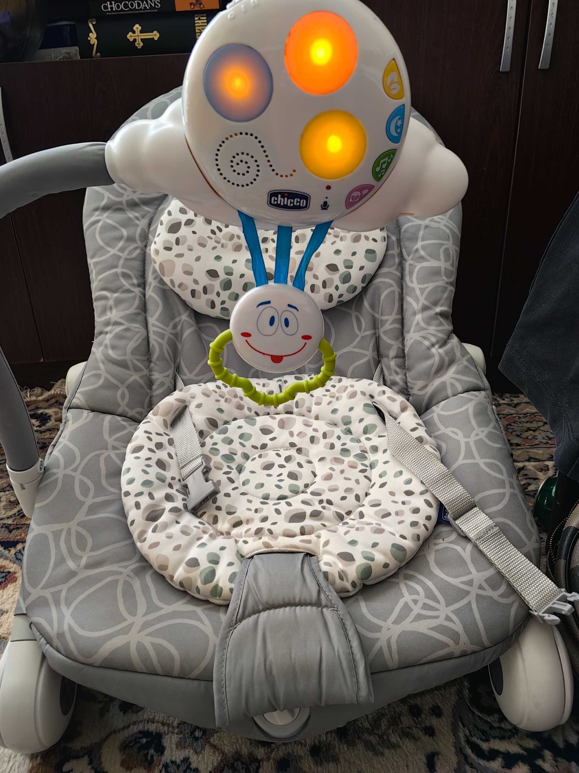 Музикален шезлонг Chicco Balloon Bouncer