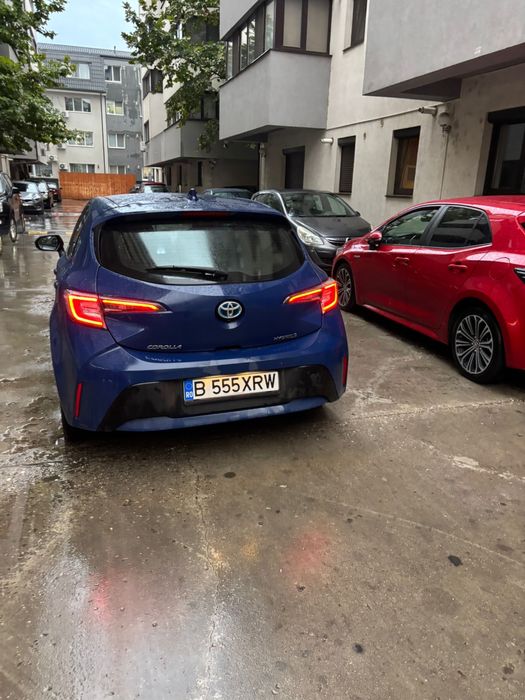 Inchiriez masini hybrid BOLT UBER