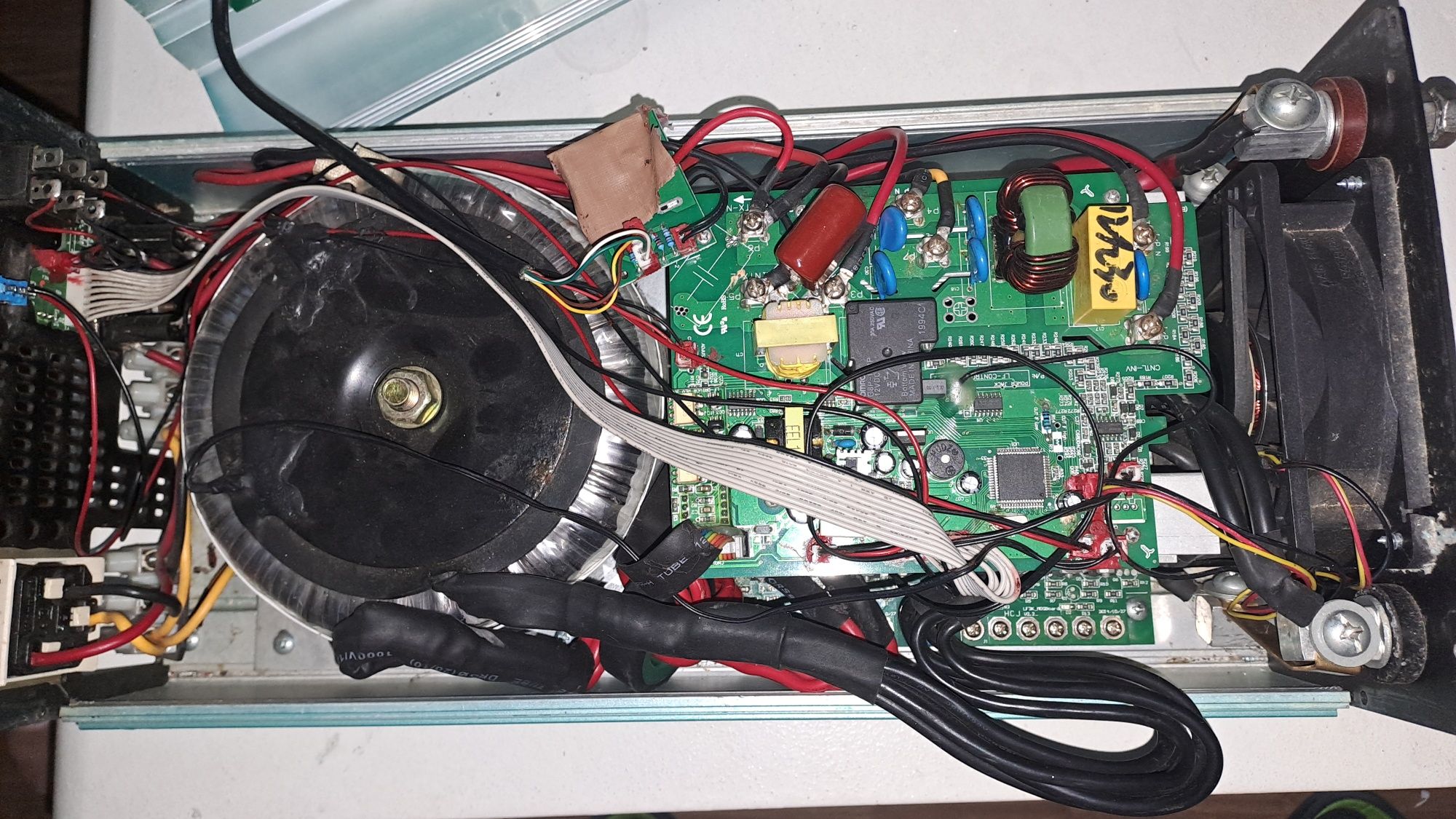 Инвертор 12v-220v5000w за ремонт!!!