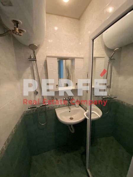 Дава се под наем Четиристаен апартамент в Бургас, Лазур - 70 кв.м за 561 € - Снимка #8