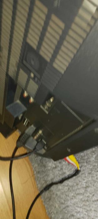 Телевизор Sony model KDL-32U3000q, без забележки, дистанционно