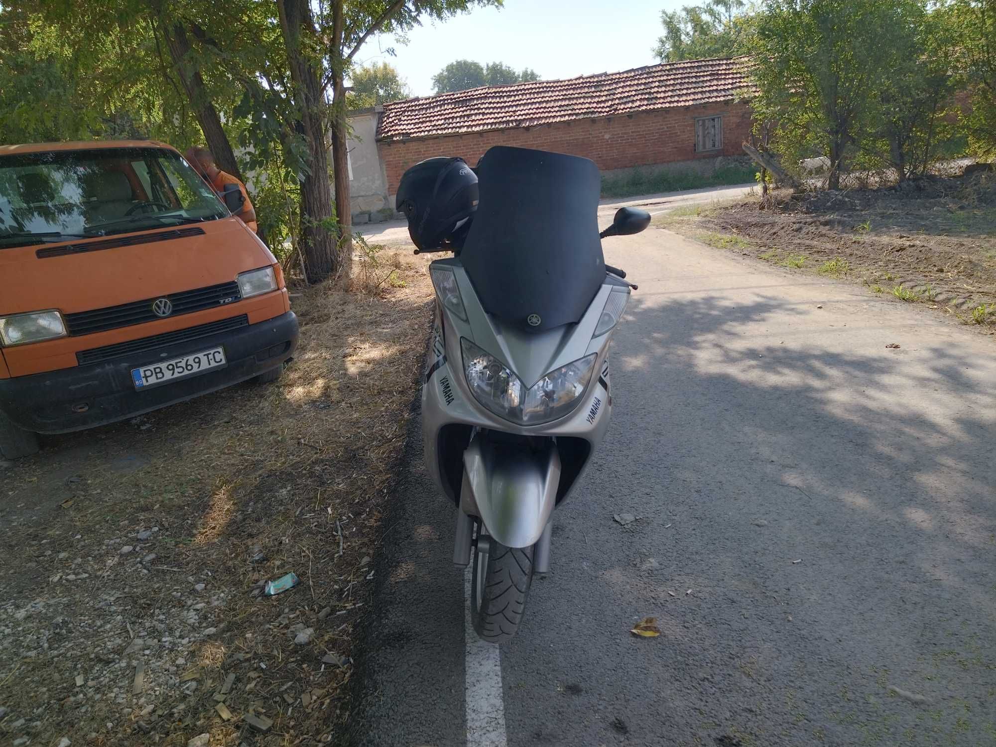 Yamaha majesty 400