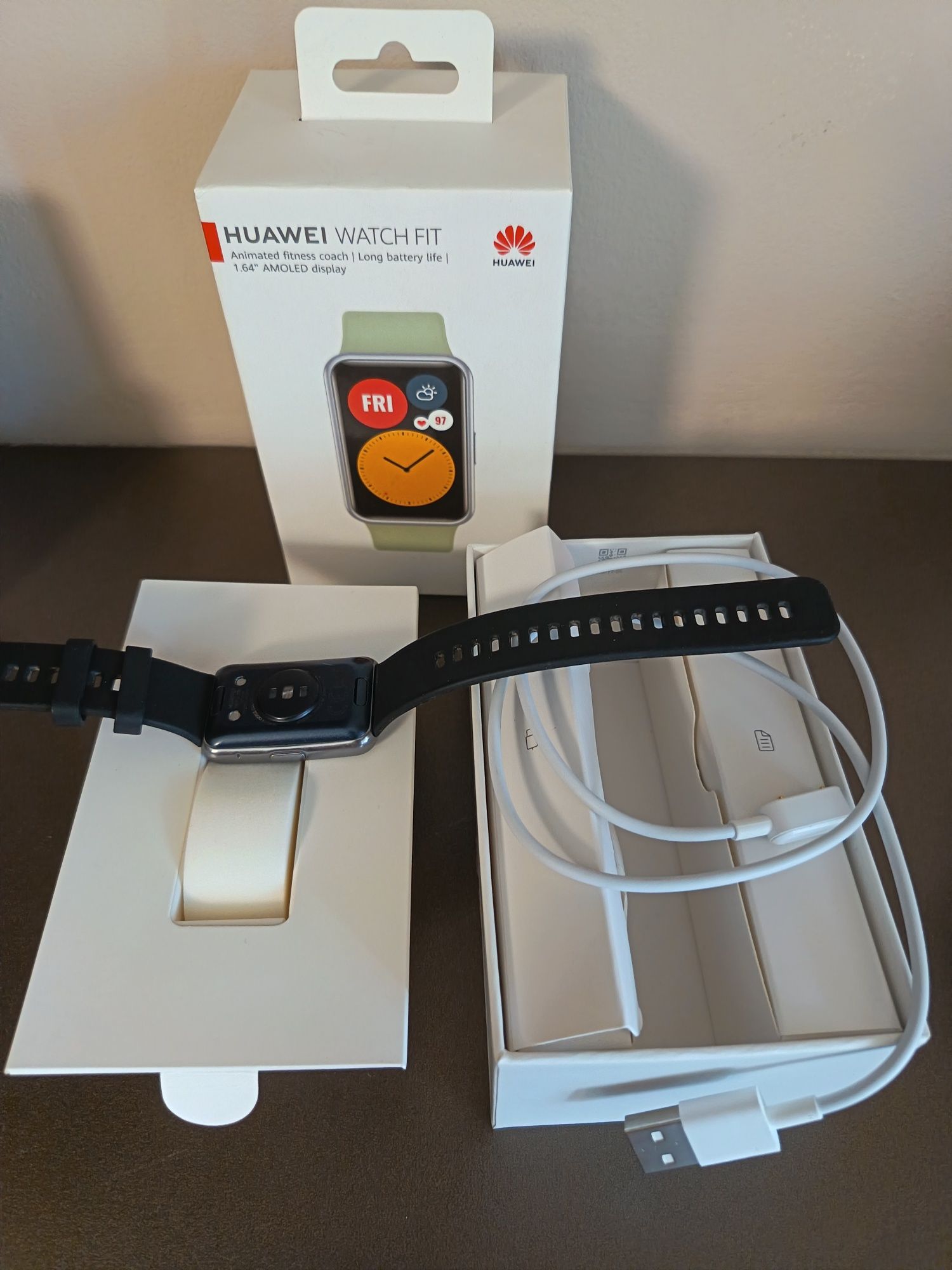 Смарт часовник Huawei fit B09