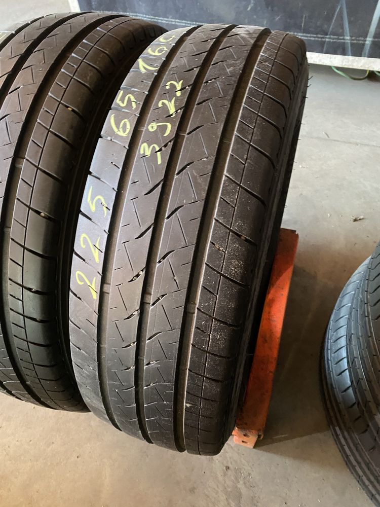 Anvelope vara 225/65/16C Bridgestone Duravis 225 65 16C R16C
