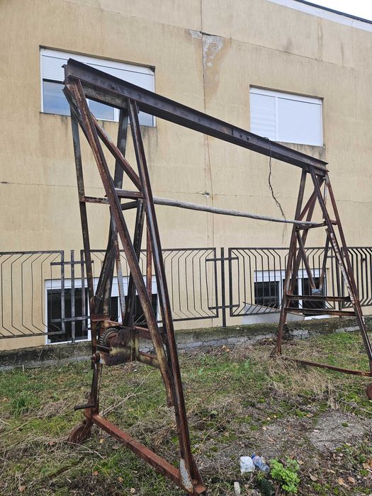 Кран , макара за повдигане 1.5 тона