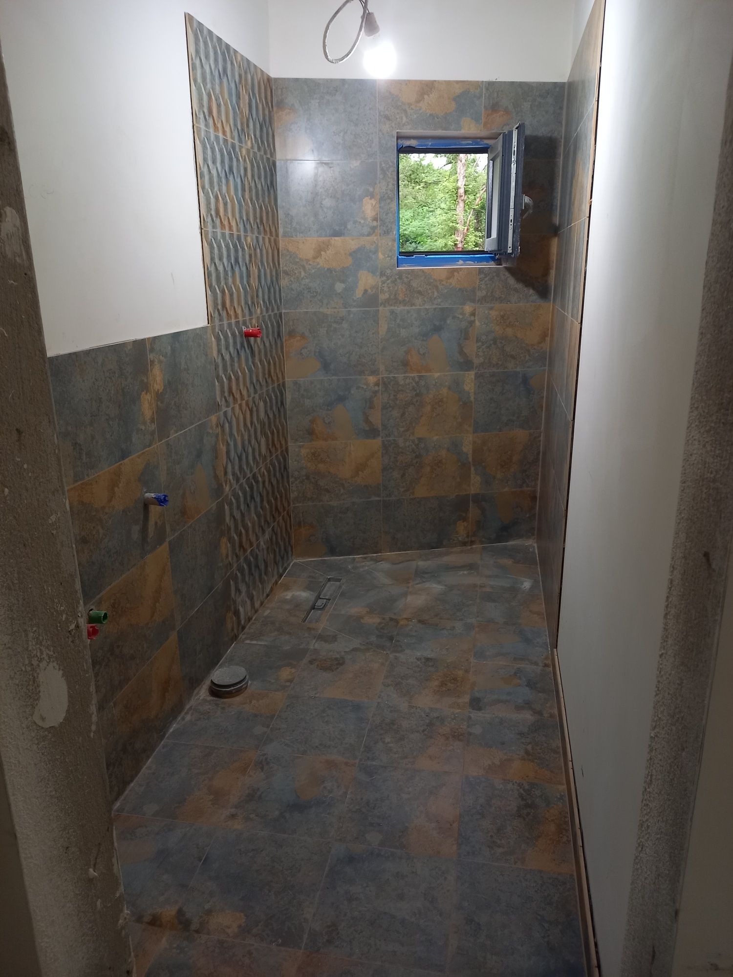 Amenajări interioare complete: Glet, Lavabila, Rigips,Gresie/Faianță