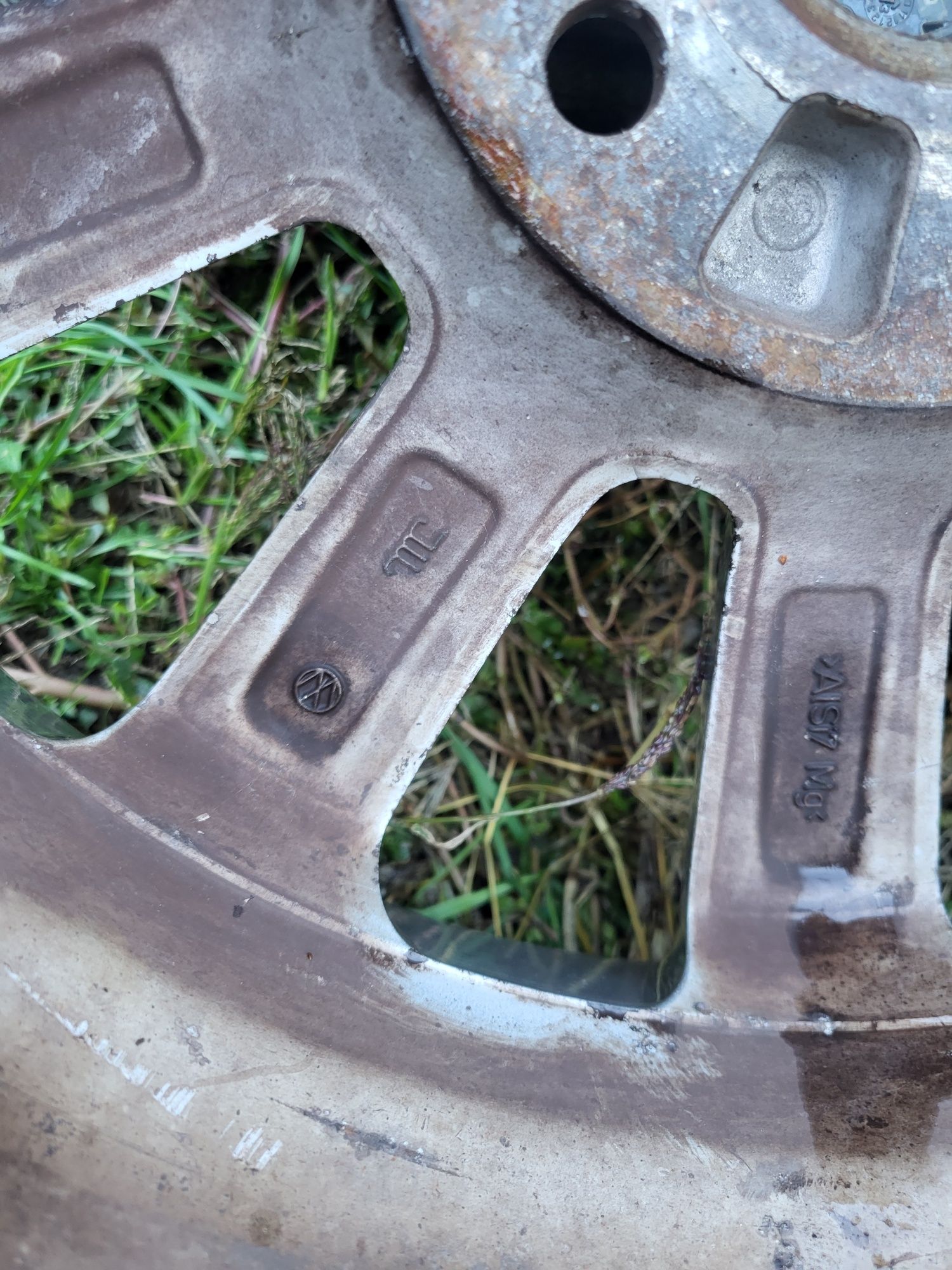 Джанти с гуми 16ки за VW, Skoda 215 55 16