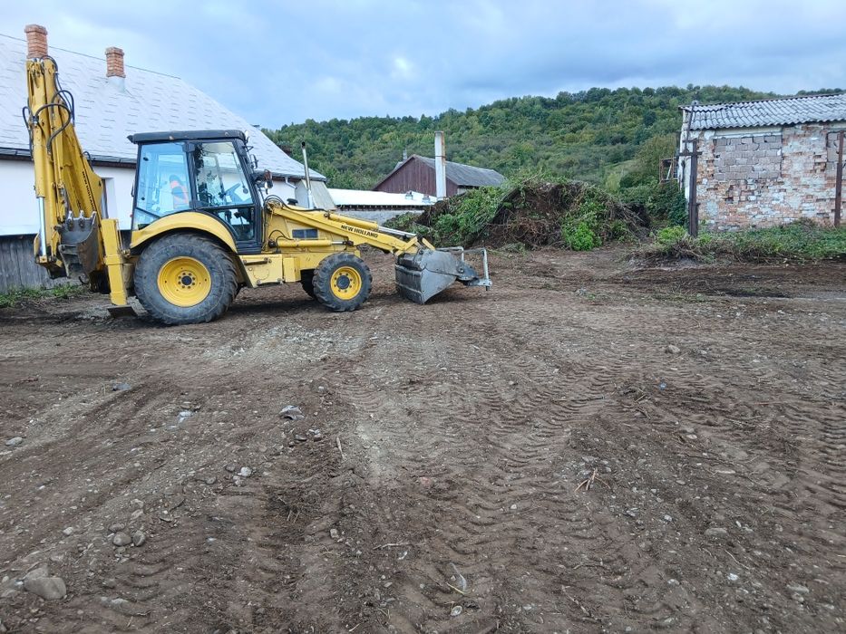 Închirieri utilaje .Buldoexcavator/excavator 3,5 tone /bobcat 3 tone