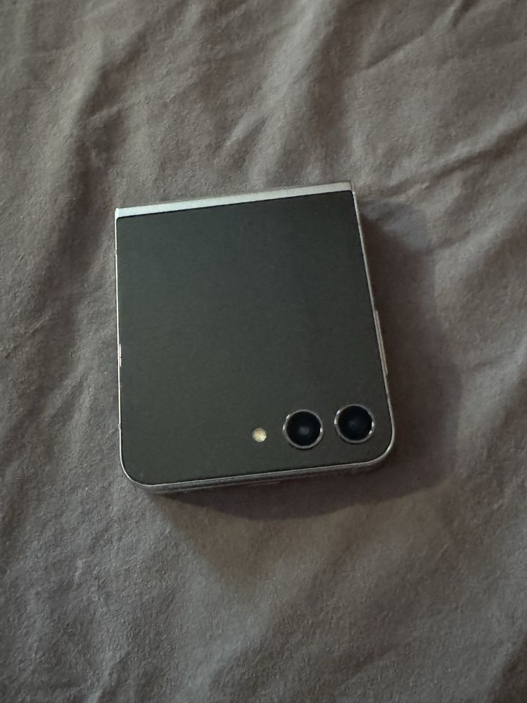 Samsung Galaxy Z Flip 5
