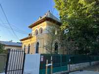 Vand casa zona centrala langa Catedrala